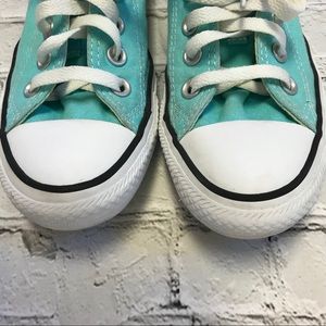 Converse Chuck Taylor women’s size 7 light teal